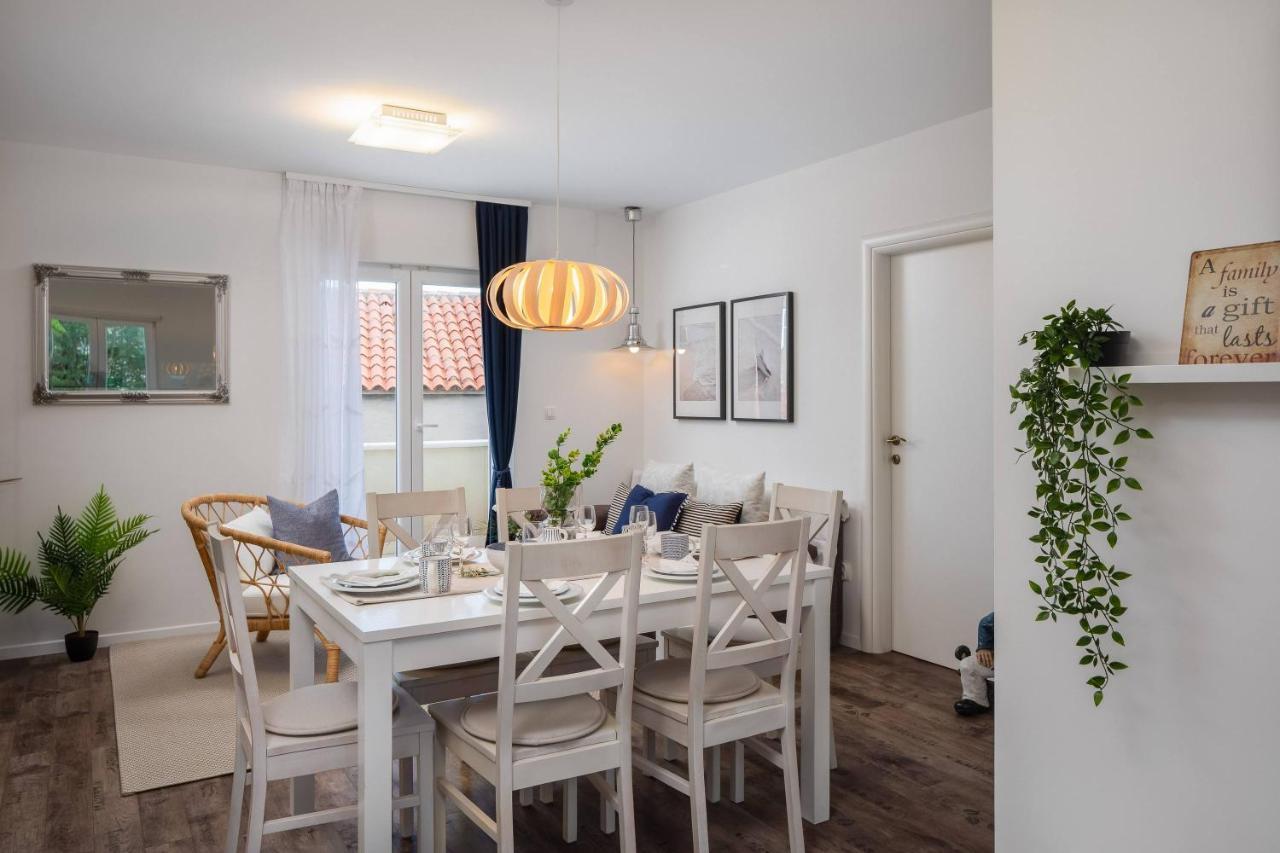 Apartments Valentina Бол Экстерьер фото